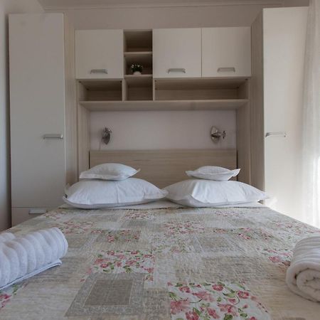 מאקרסקה Apartments Senka מראה חיצוני תמונה