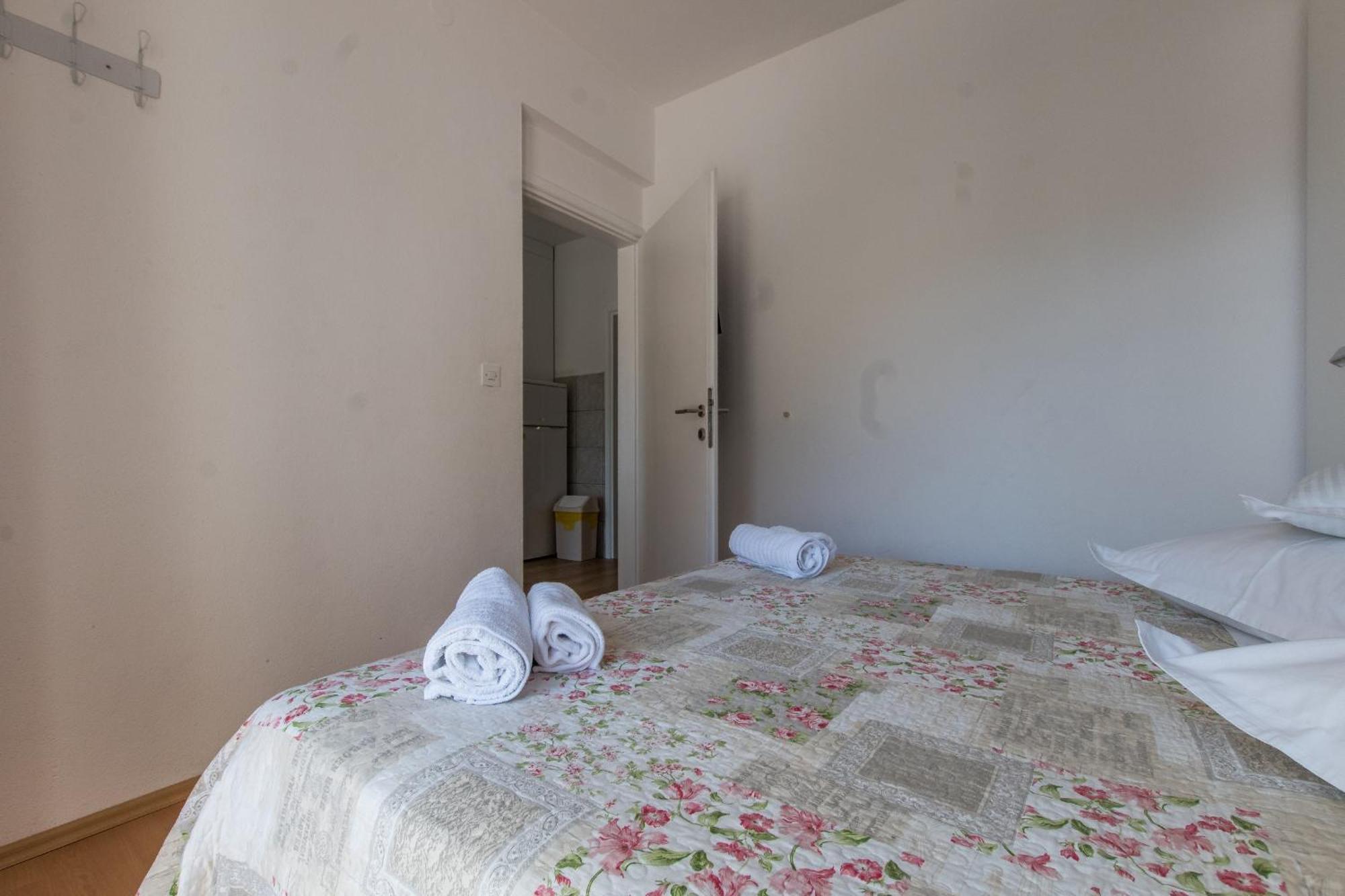 מאקרסקה Apartments Senka מראה חיצוני תמונה