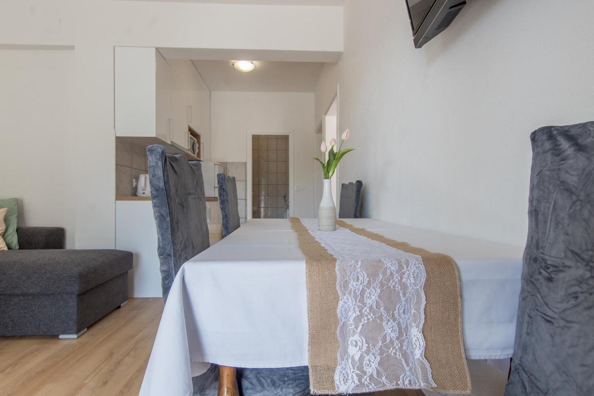 מאקרסקה Apartments Senka מראה חיצוני תמונה