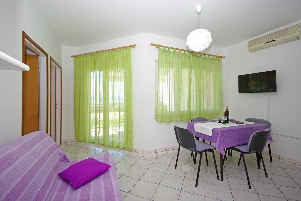 מאקרסקה Apartments Senka מראה חיצוני תמונה